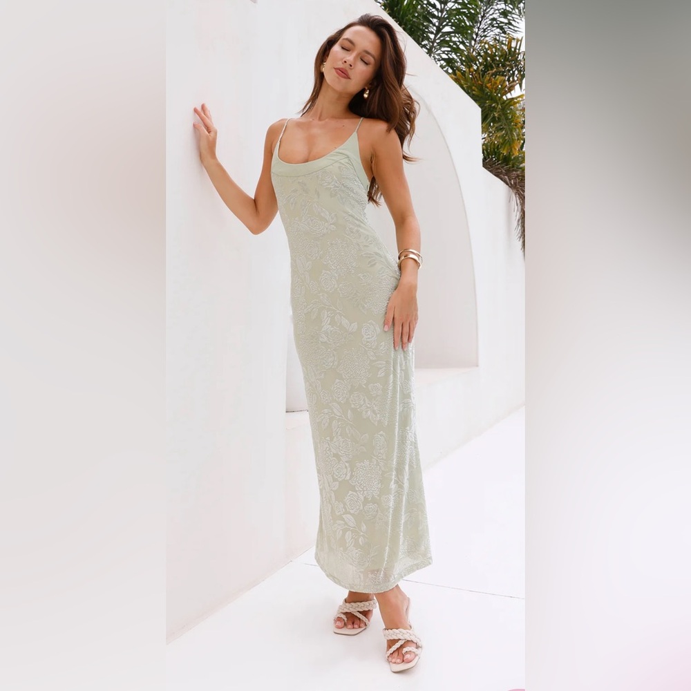 Hello Molly LUXURIOUS TOUCH MAXI DRESS SAGE - Size S